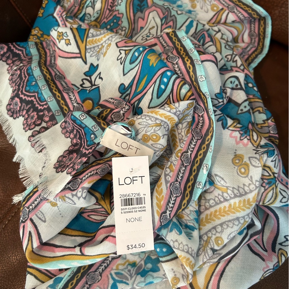 NWT LOFT Shawl